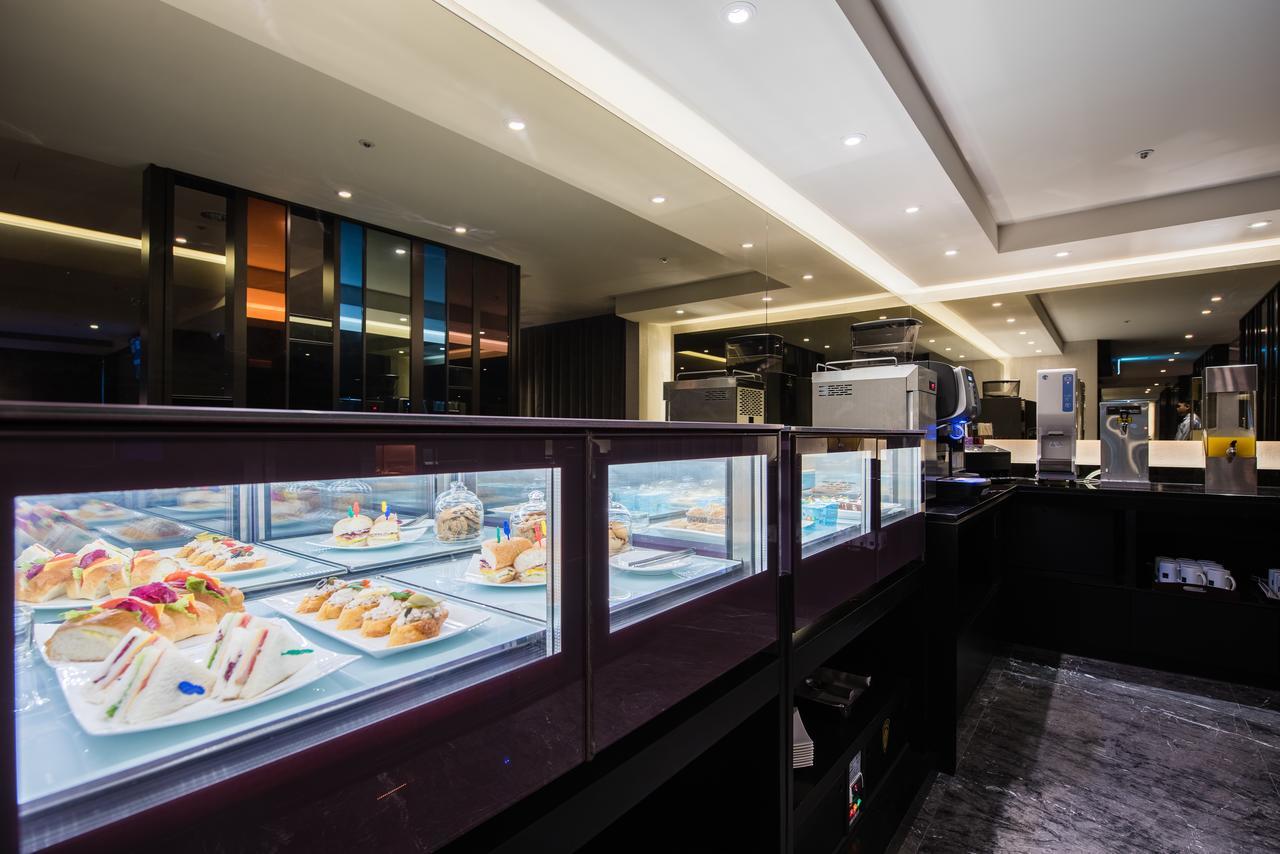 The Tango Taichung Hotell Exteriör bild