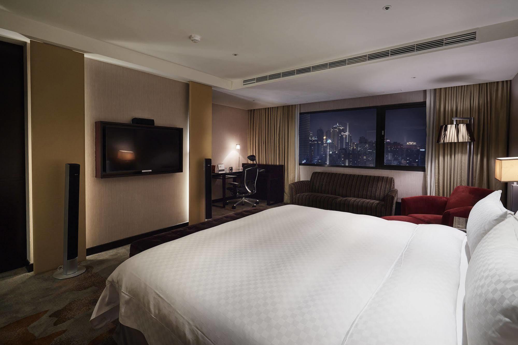 The Tango Taichung Hotell Exteriör bild