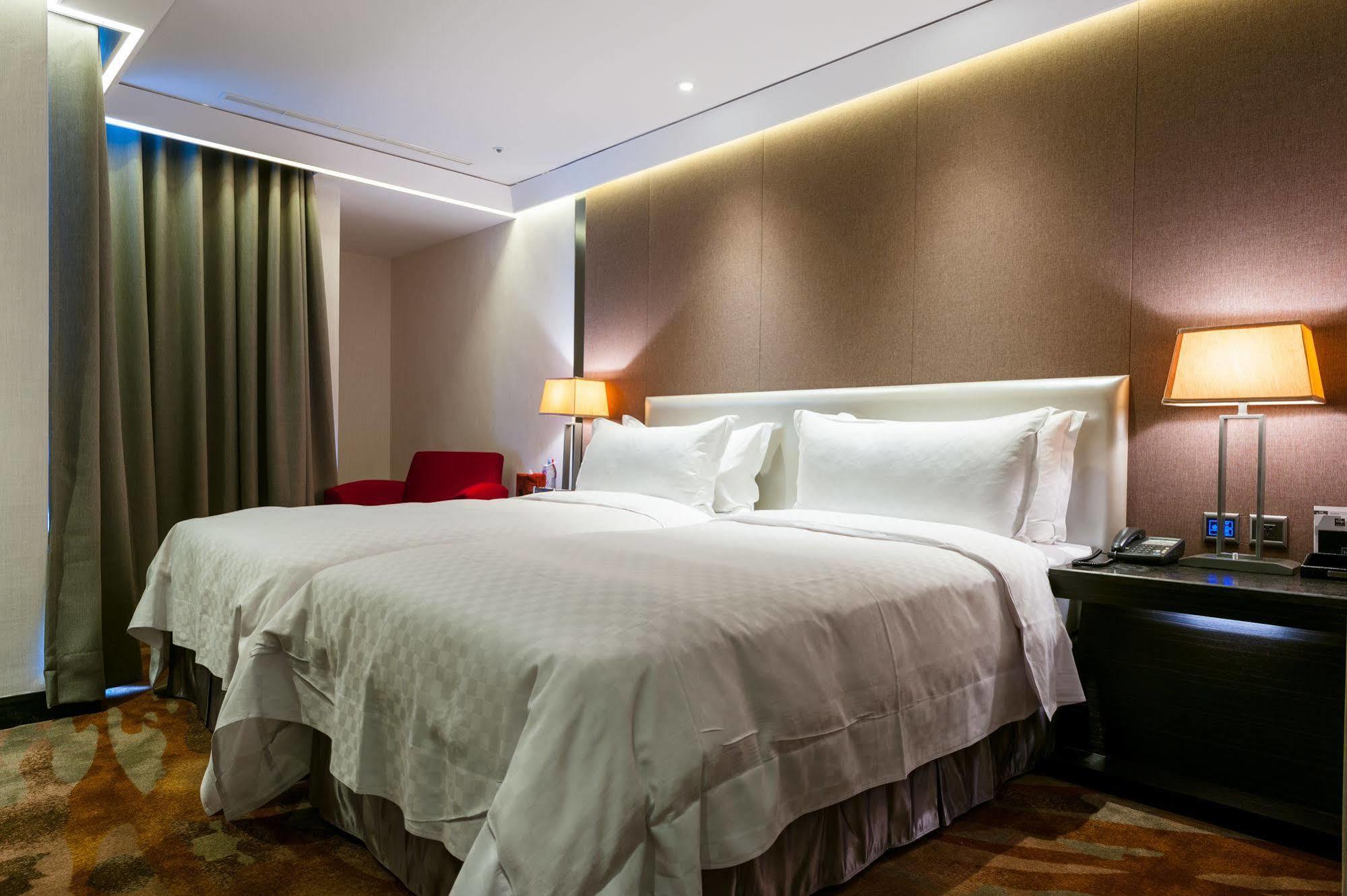 The Tango Taichung Hotell Exteriör bild
