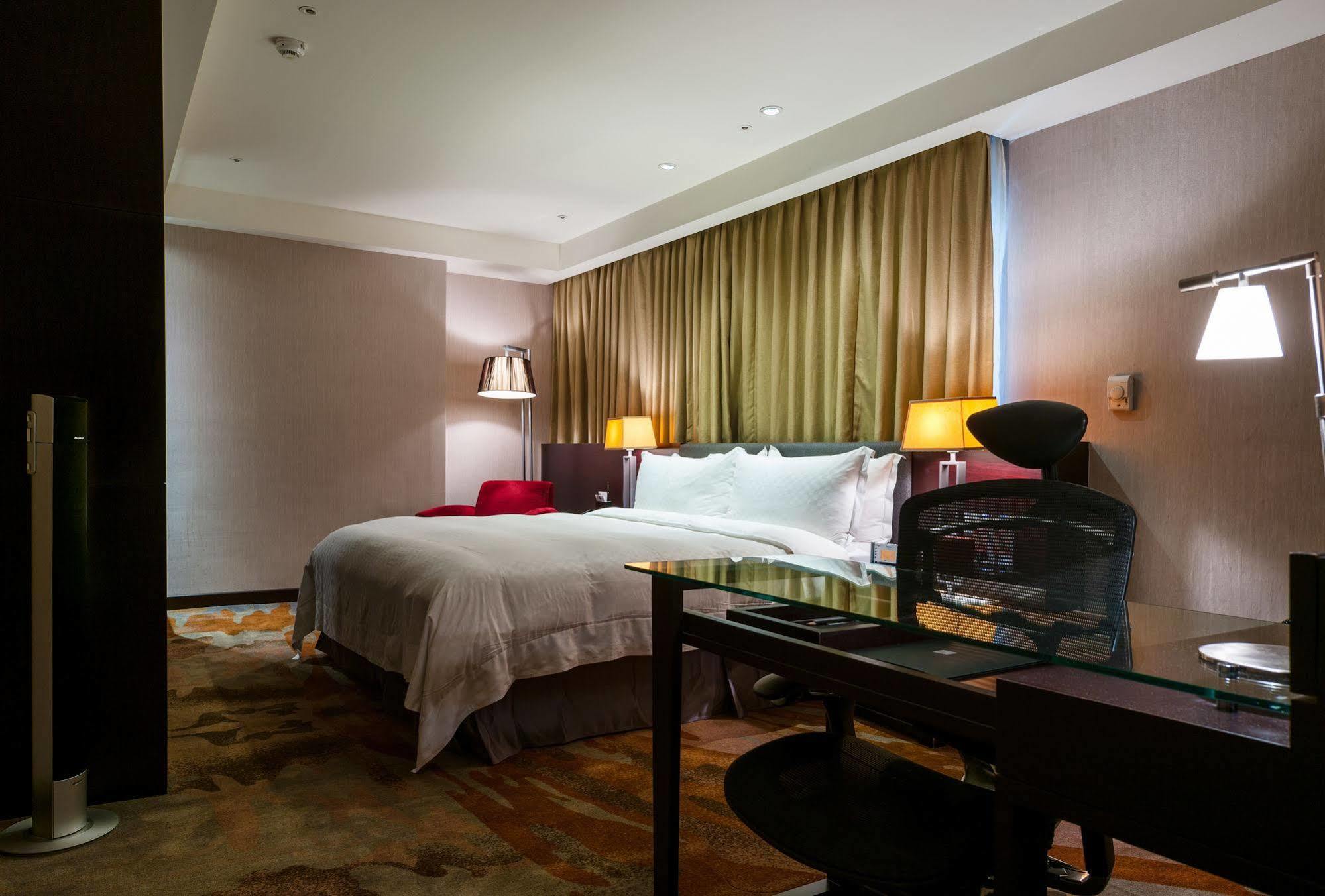The Tango Taichung Hotell Exteriör bild